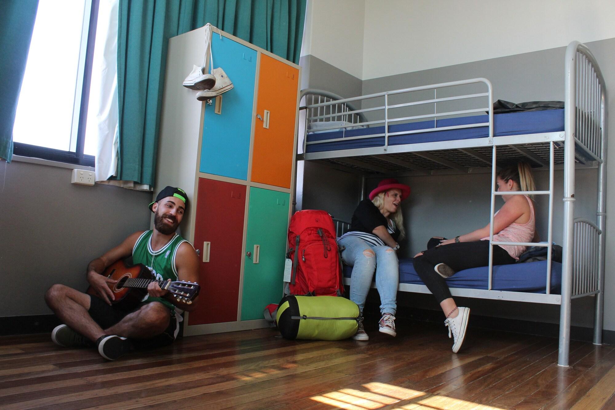 Bunk Brisbane Hostel Fortitude Valley Buitenkant foto